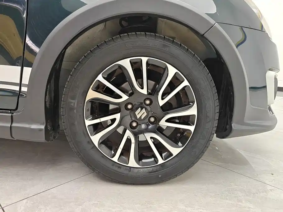 Suzuki Swift — миниатюра 6