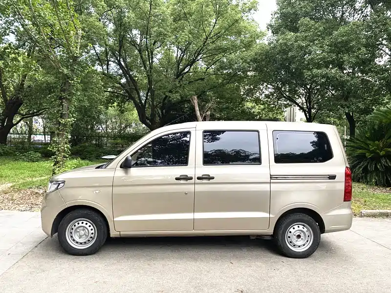 Wuling Hongguang V — миниатюра 3
