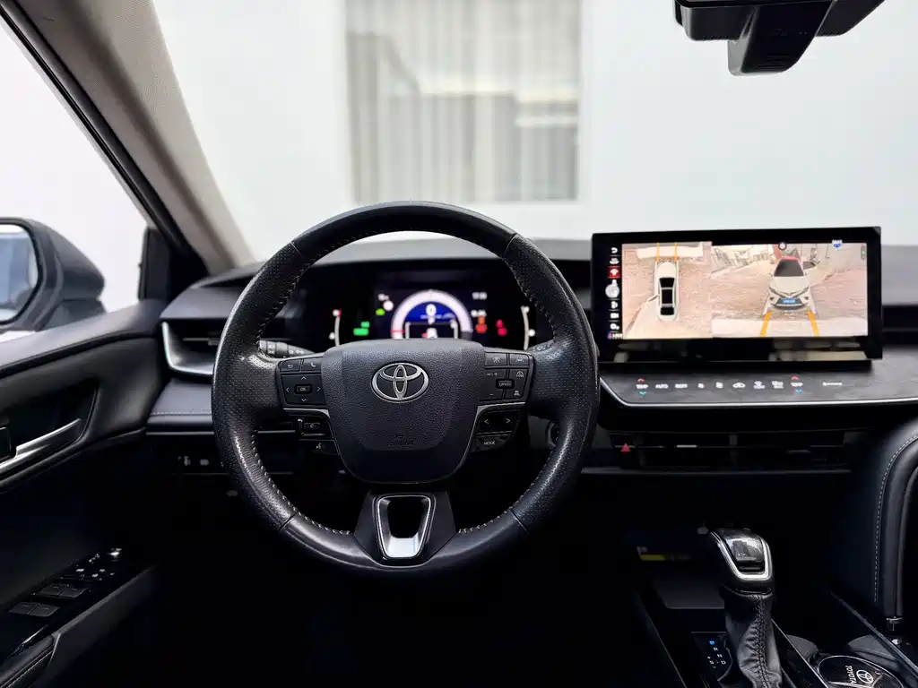 Toyota Camry — миниатюра 15