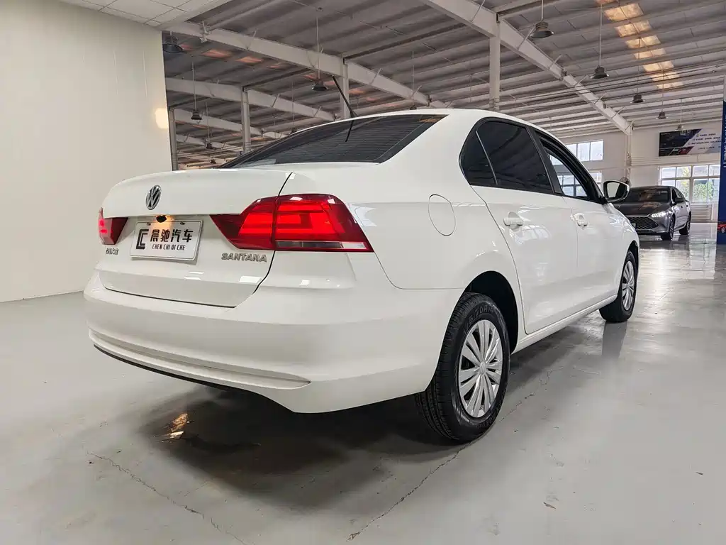 Volkswagen Santana — миниатюра 4