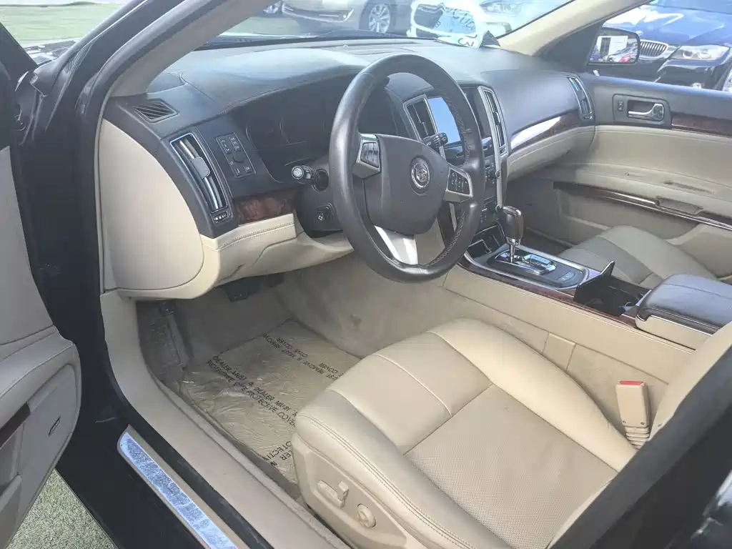 Cadillac SLS — миниатюра 4