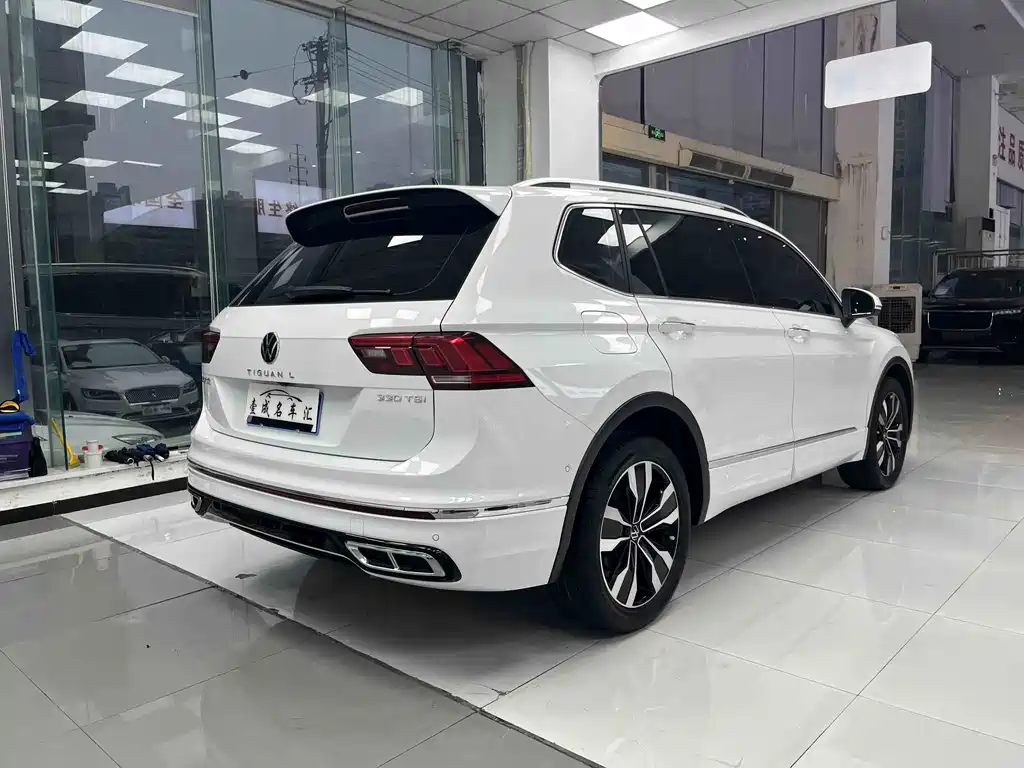 Volkswagen Tiguan L — миниатюра 7