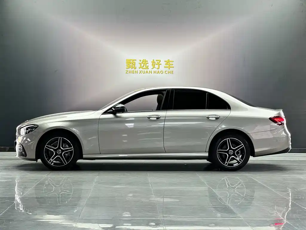 Mercedes-Benz E-Class (Import) — миниатюра 3