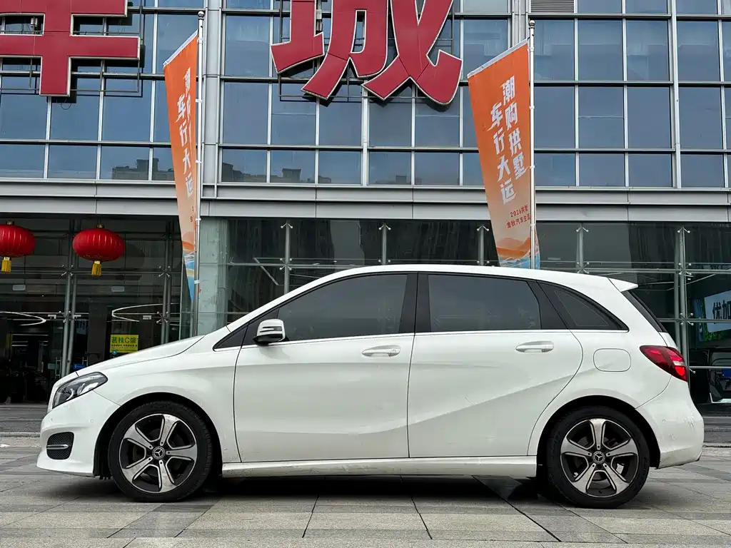 Mercedes-Benz B-Class — миниатюра 7