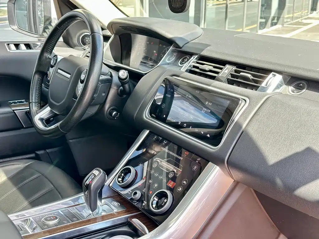 LAND ROVER RANGE ROVER SPORT NEW ENERGY