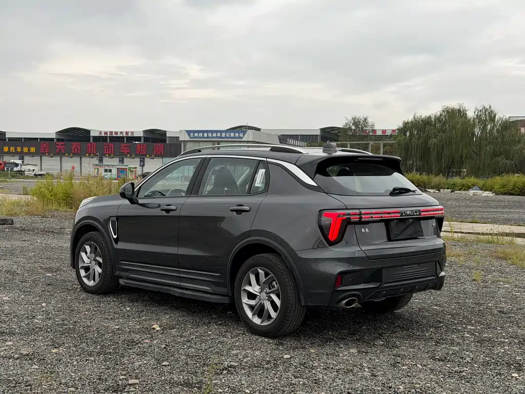 Lynk & Co 01 — миниатюра 6
