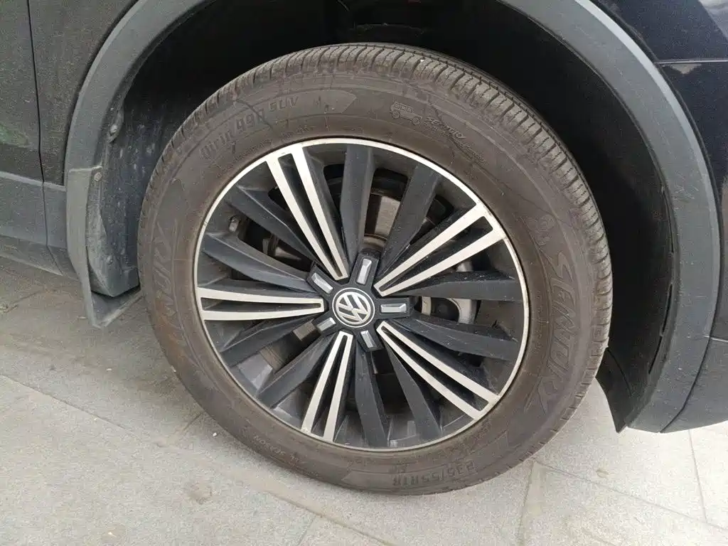 Volkswagen Tiguan L — миниатюра 24