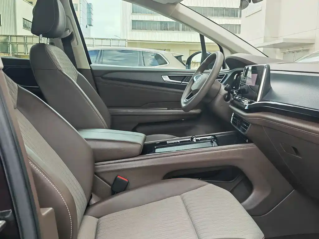 Volkswagen Viloran 2024 330TSI