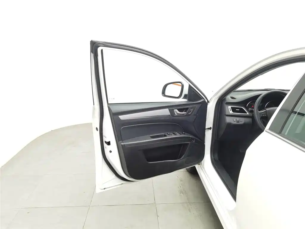 Bestune B30 2016 1.6L MT Luxury