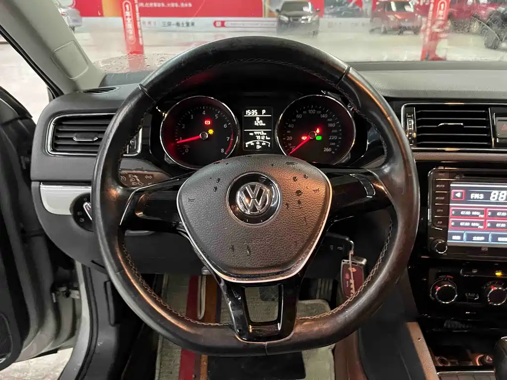 Volkswagen Sagitar — миниатюра 4