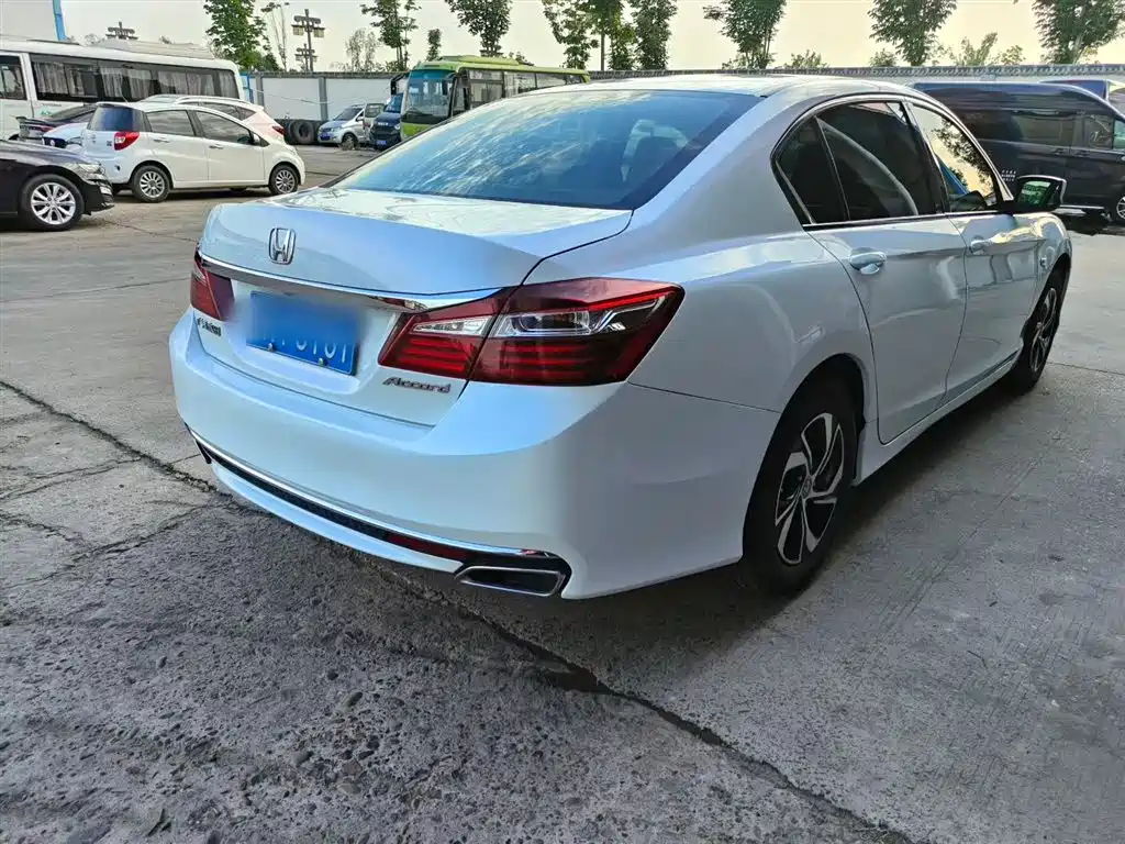 Honda Accord 2016 2.0L Elite