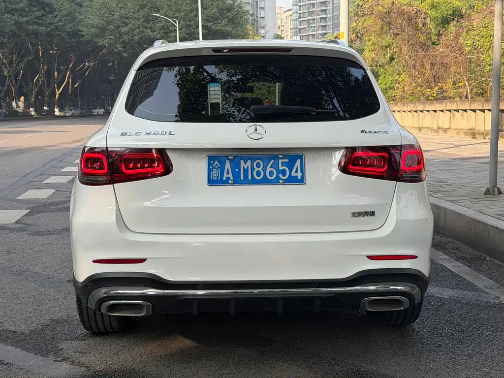 MERCEDES-BENZ GLC