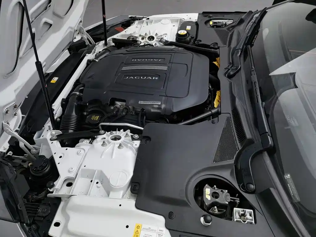 Jaguar F-TYPE — миниатюра 6