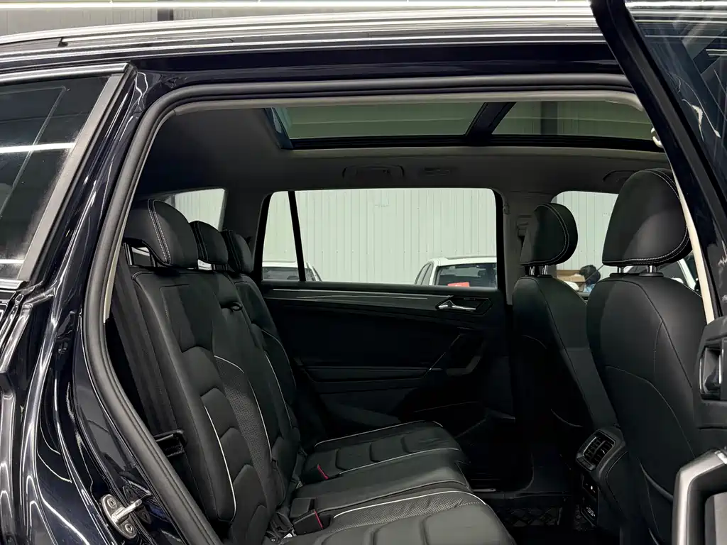 Volkswagen Tiguan L L 2020 330TSI AT R-Line Flagship VI