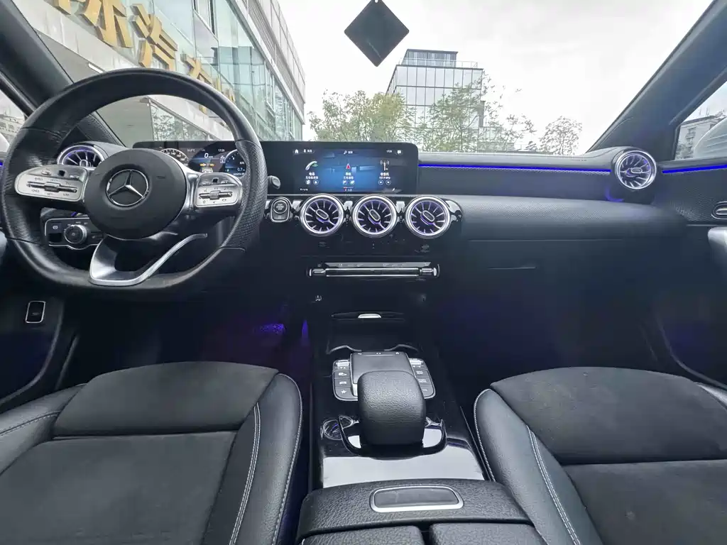 Mercedes-Benz A-Class 2023 — фото 13