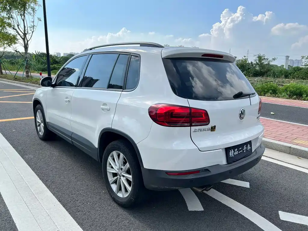 Volkswagen Tiguan — миниатюра 4