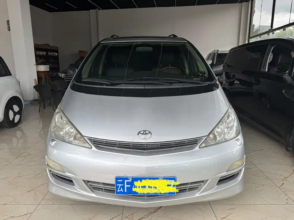 Toyota Previa — миниатюра 2