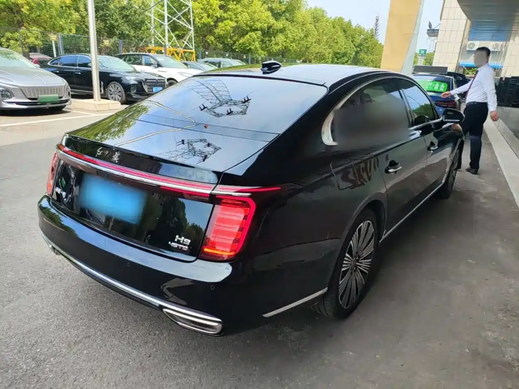 Hongqi H9 2025 2.0T Luxury 5 мест