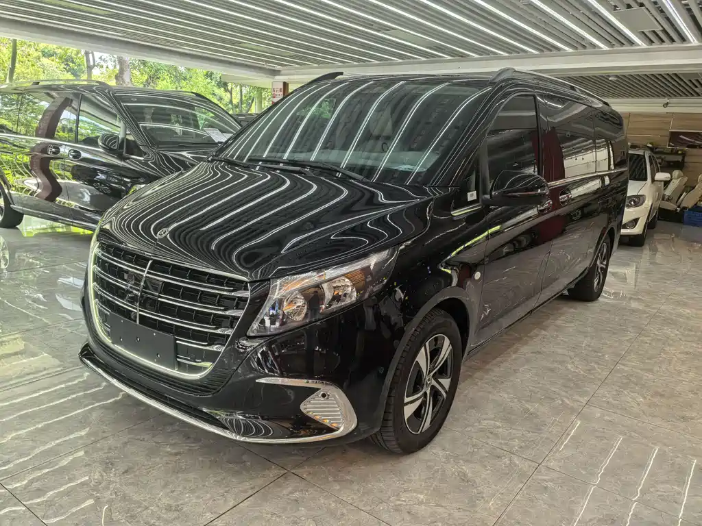 Mercedes-Benz Vito 2024