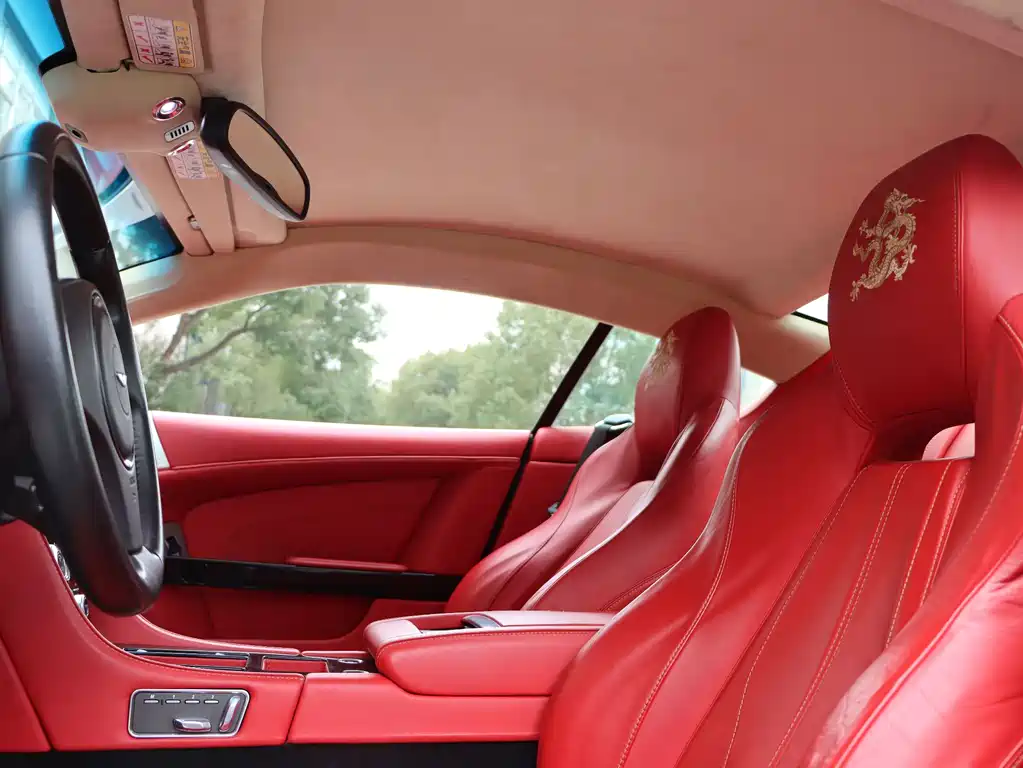 Aston Martin Virage — миниатюра 31