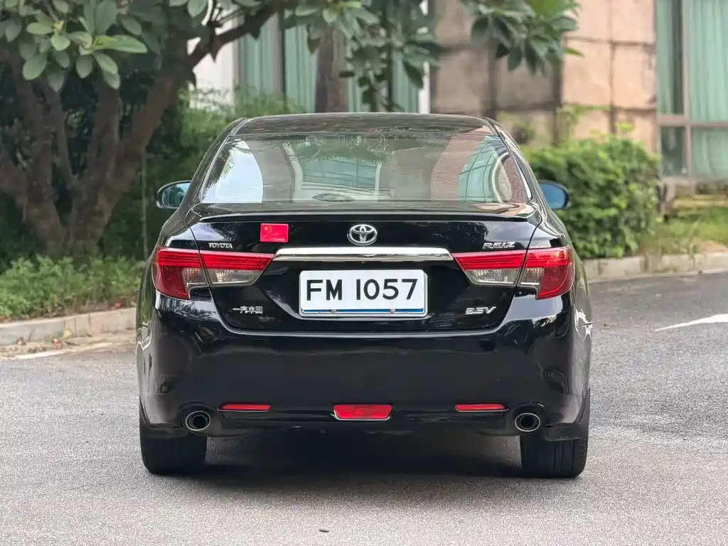 Toyota Reiz 2013 2.5V