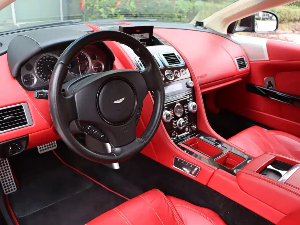 Aston Martin Virage — миниатюра 36