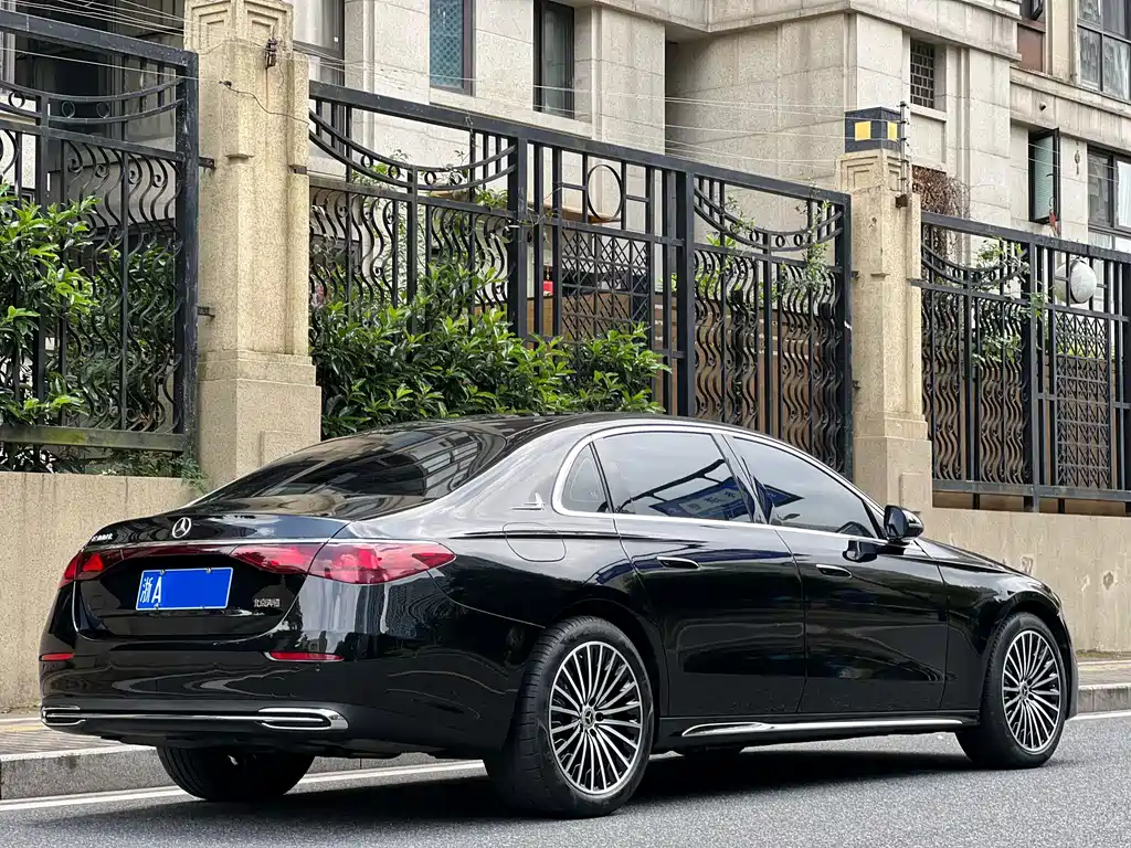 Mercedes-Benz E-Class E 2024 E 300 L Luxury