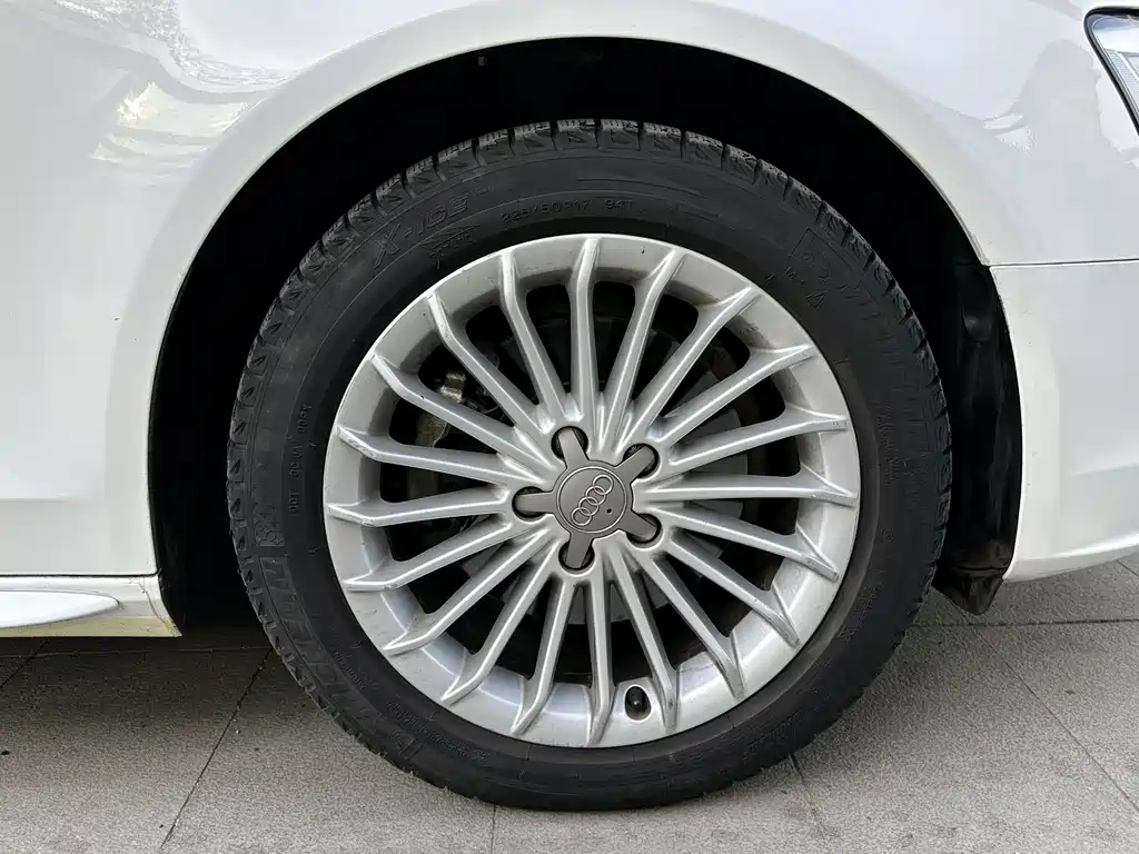 Audi A4L 2015 35 TFSI AT Comfort