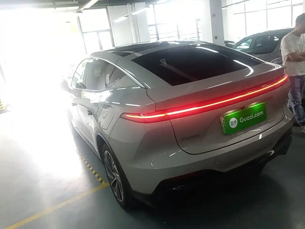Rising Auto R7