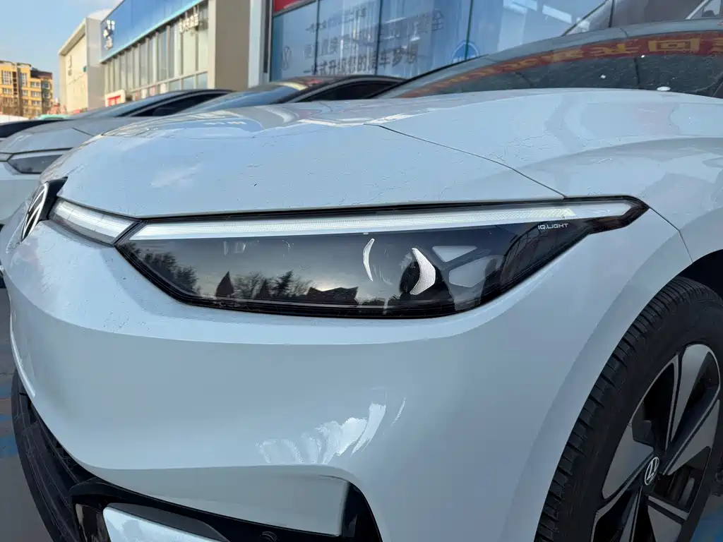 VOLKSWAGEN ID.7 VIZZION