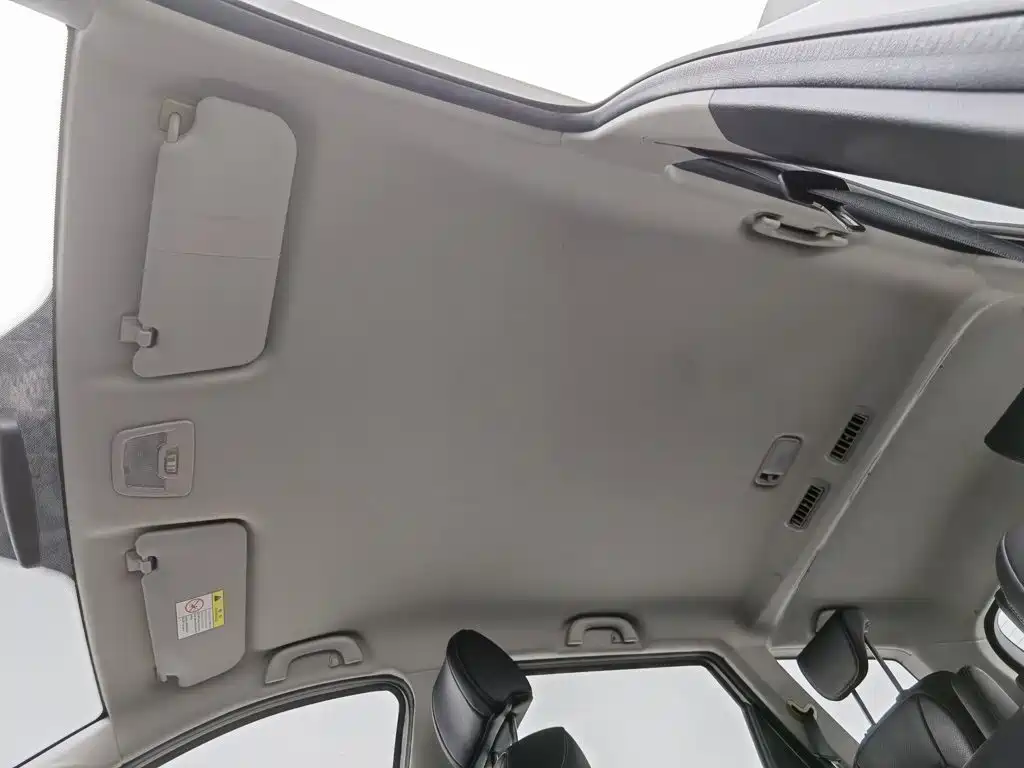 Wuling Hongguang S3 — миниатюра 14