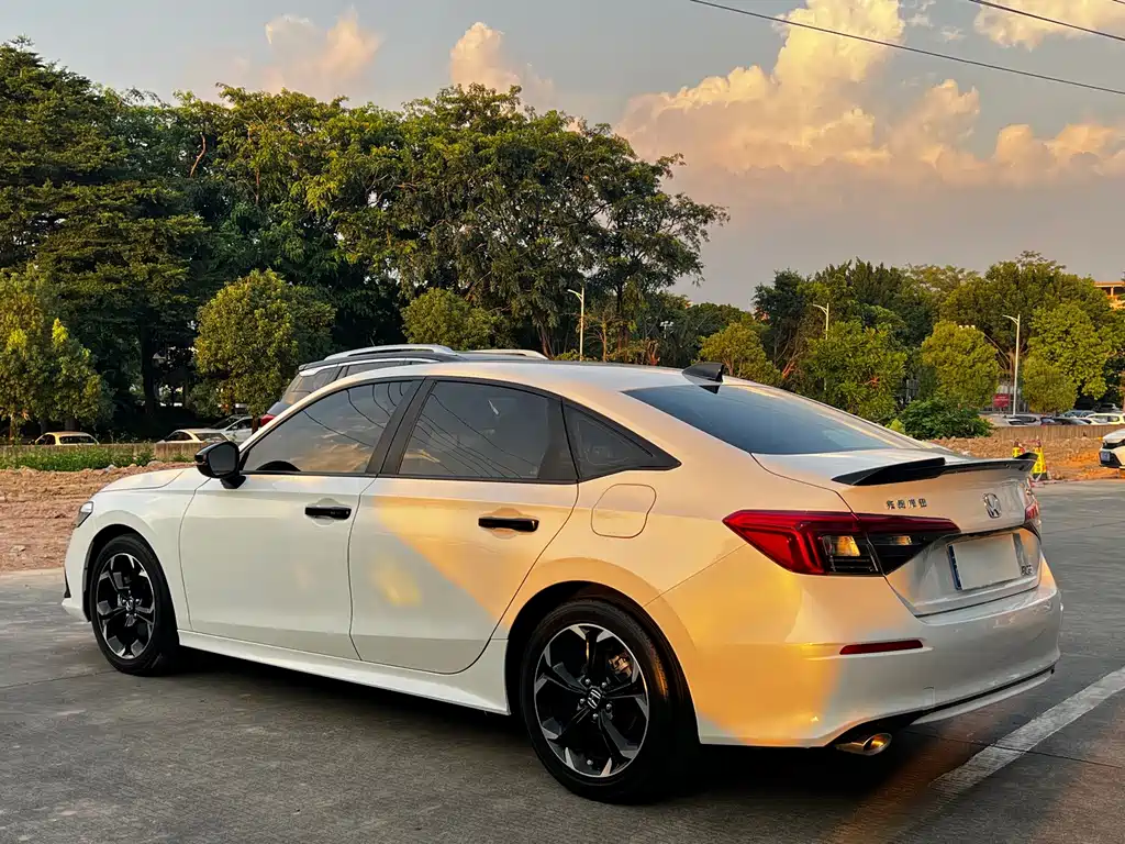 Honda Civic — миниатюра 9