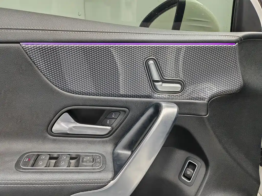Mercedes-Benz A-Class — миниатюра 18