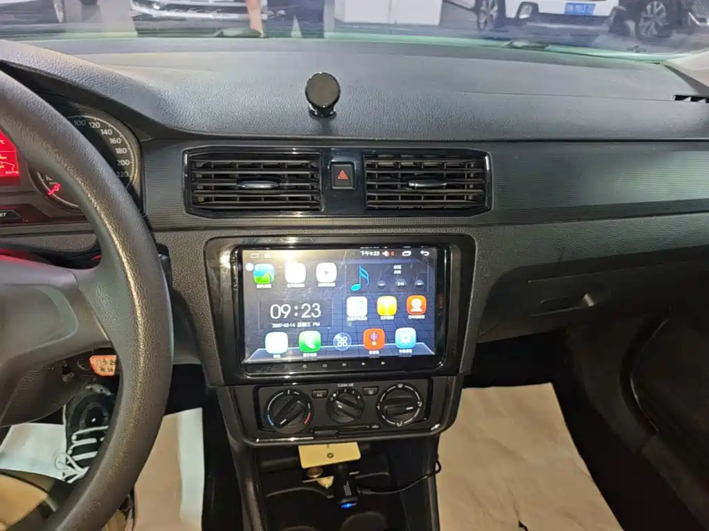 Volkswagen Santana — миниатюра 13