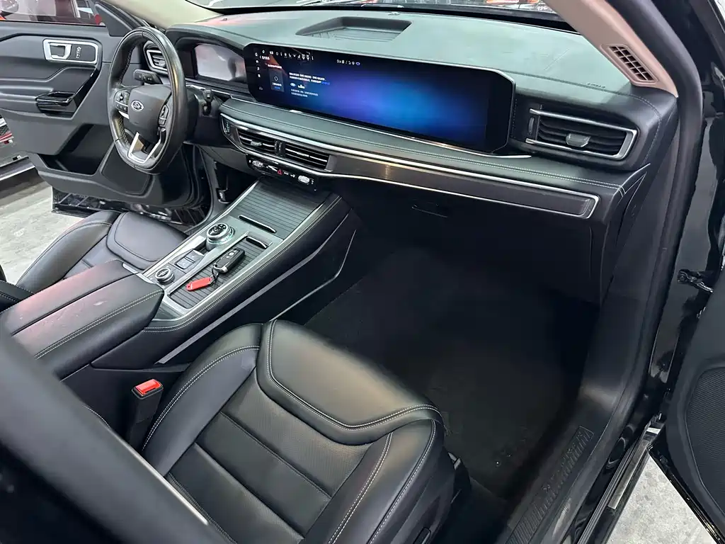 Ford Explorer — миниатюра 9