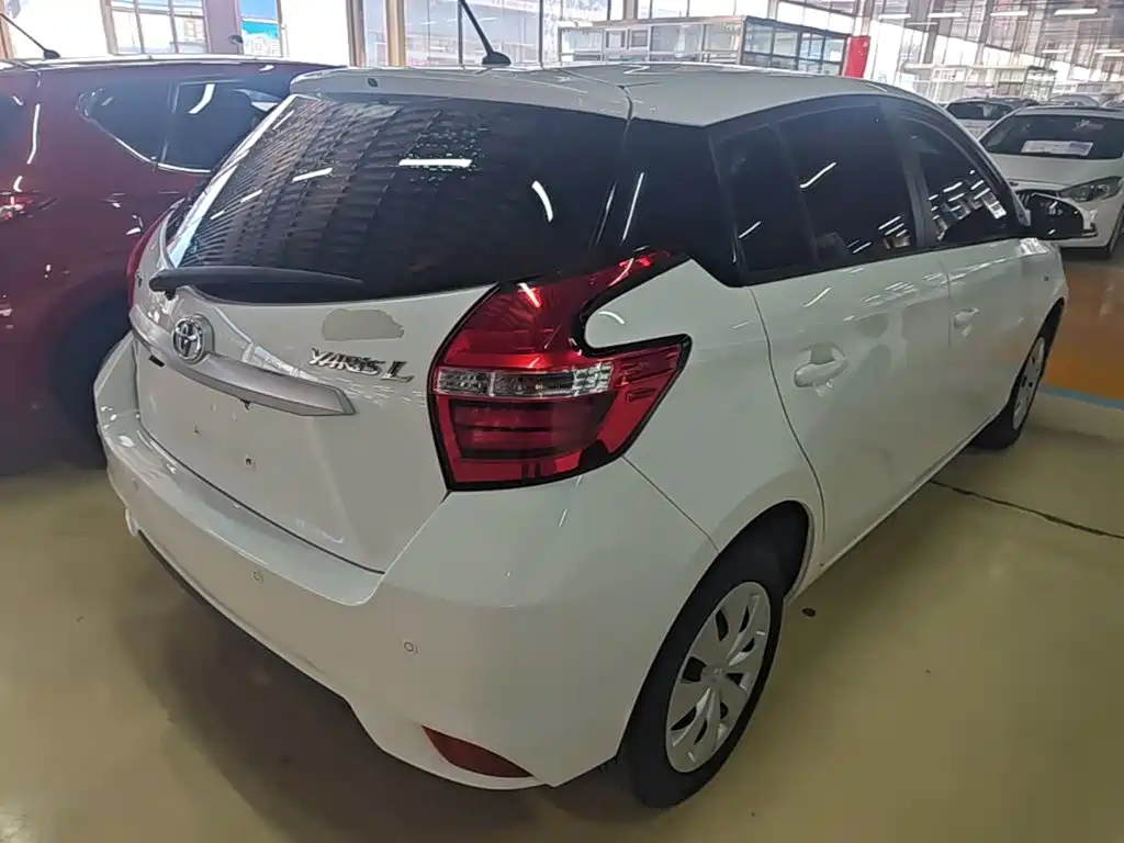 Toyota Yaris L — миниатюра 7