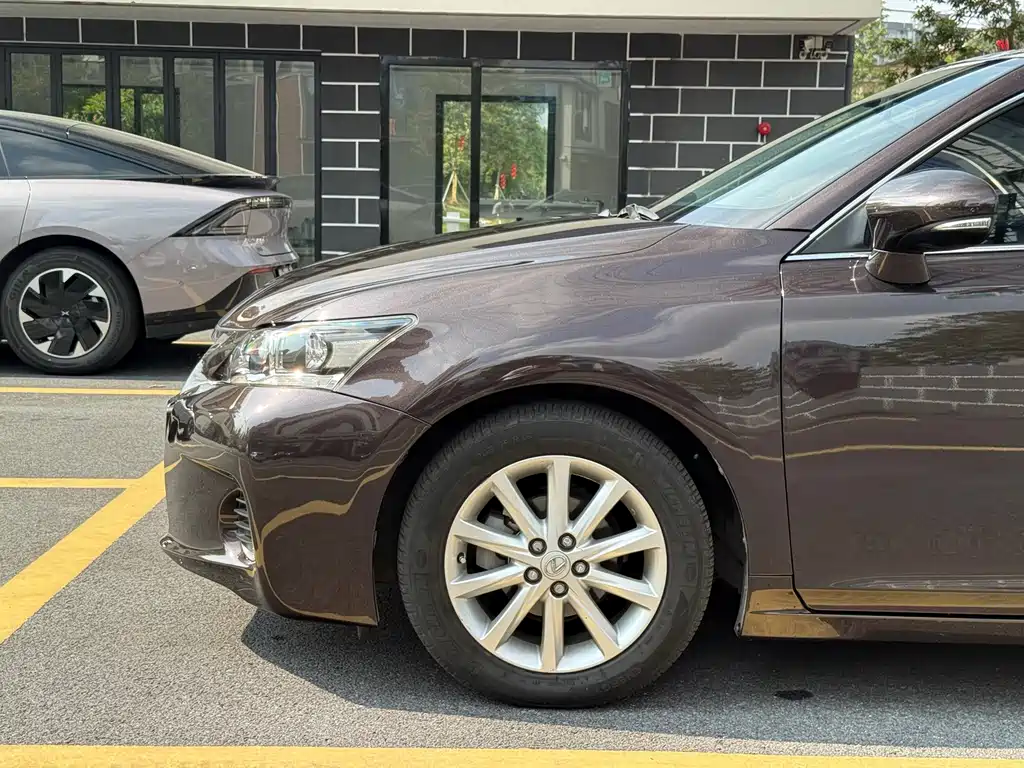 Lexus CT — миниатюра 8