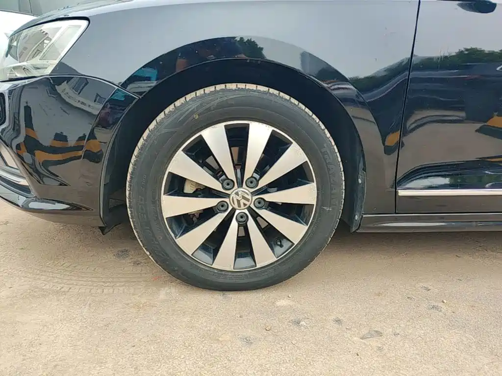 Volkswagen Sagitar — миниатюра 23
