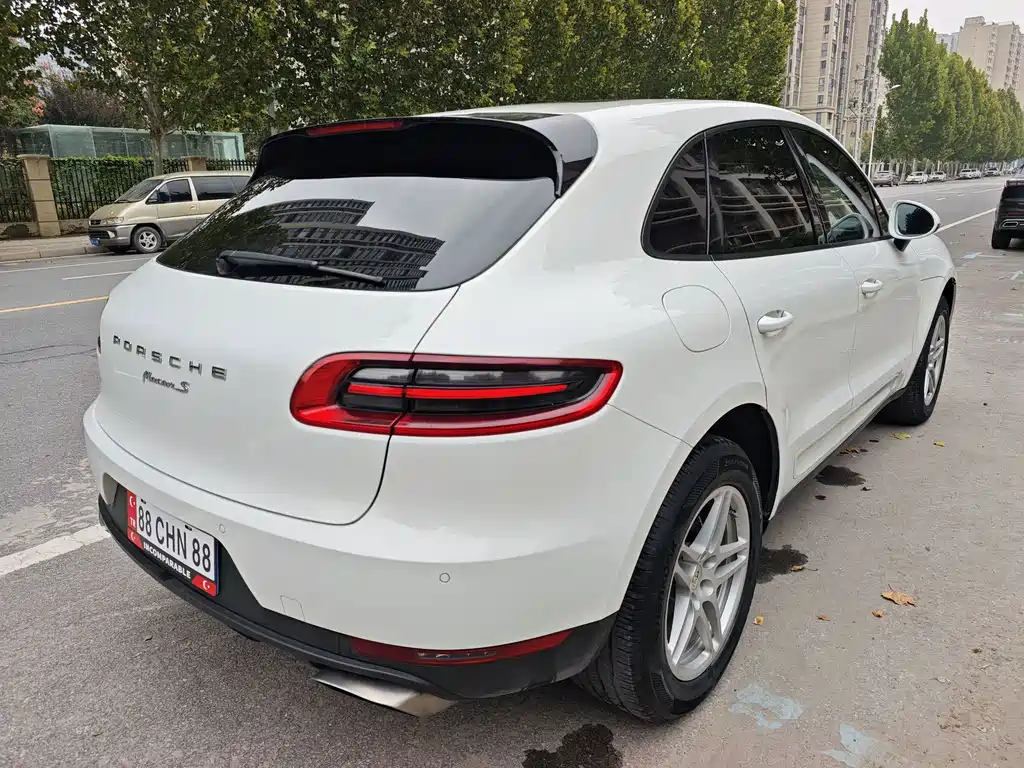 Porsche Macan — миниатюра 14