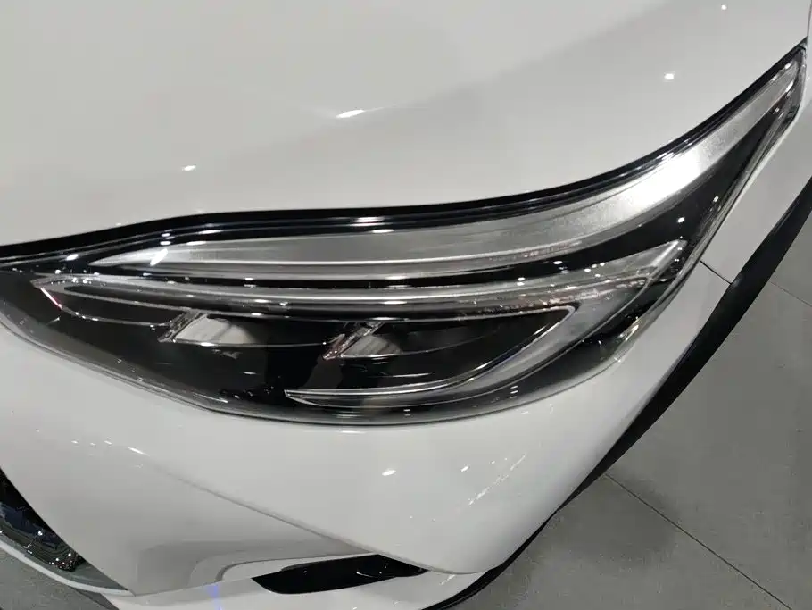 Toyota Yaris L — миниатюра 5