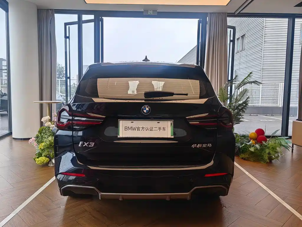 BMW iX3 — миниатюра 5
