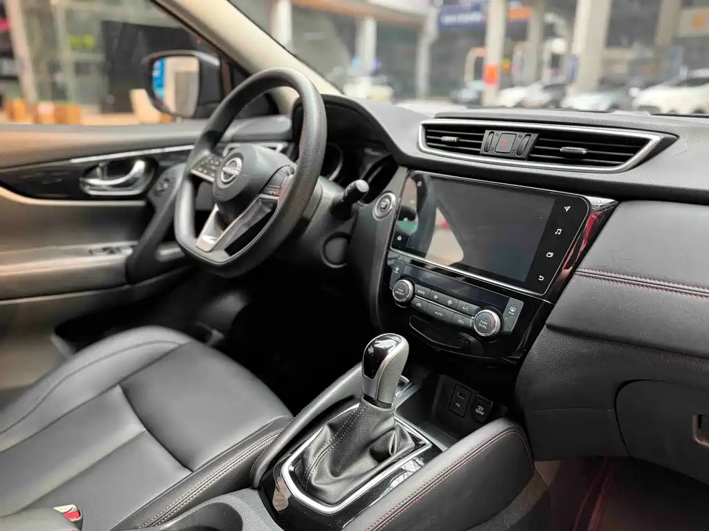 Nissan Qashqai — миниатюра 10