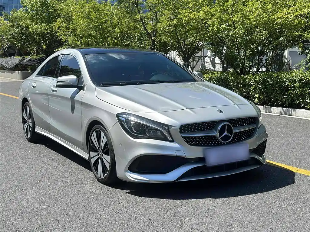 MERCEDES-BENZ CLA