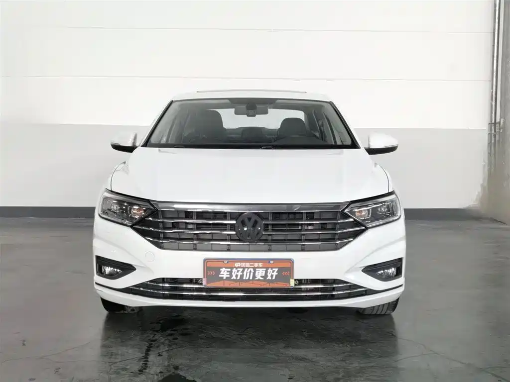 Volkswagen Sagitar 2021 200TSI DSG