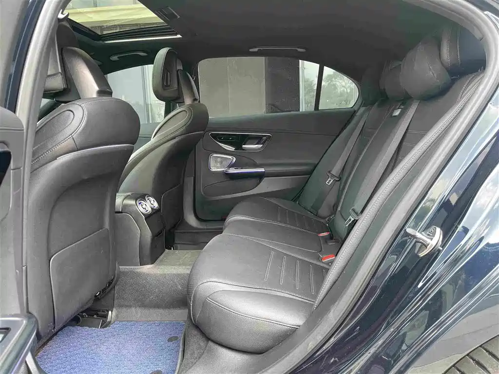 Mercedes-Benz C-Class — миниатюра 10