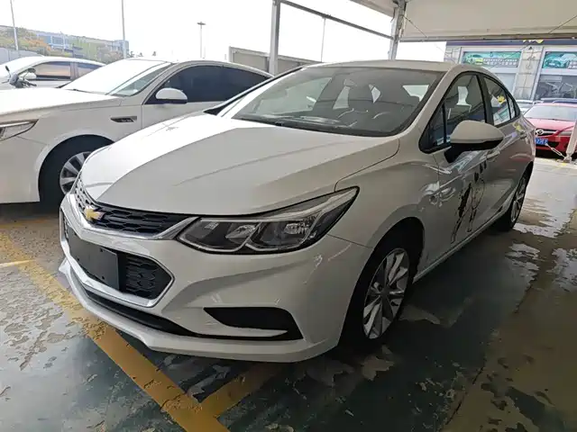 CHEVROLET CRUZE 2017