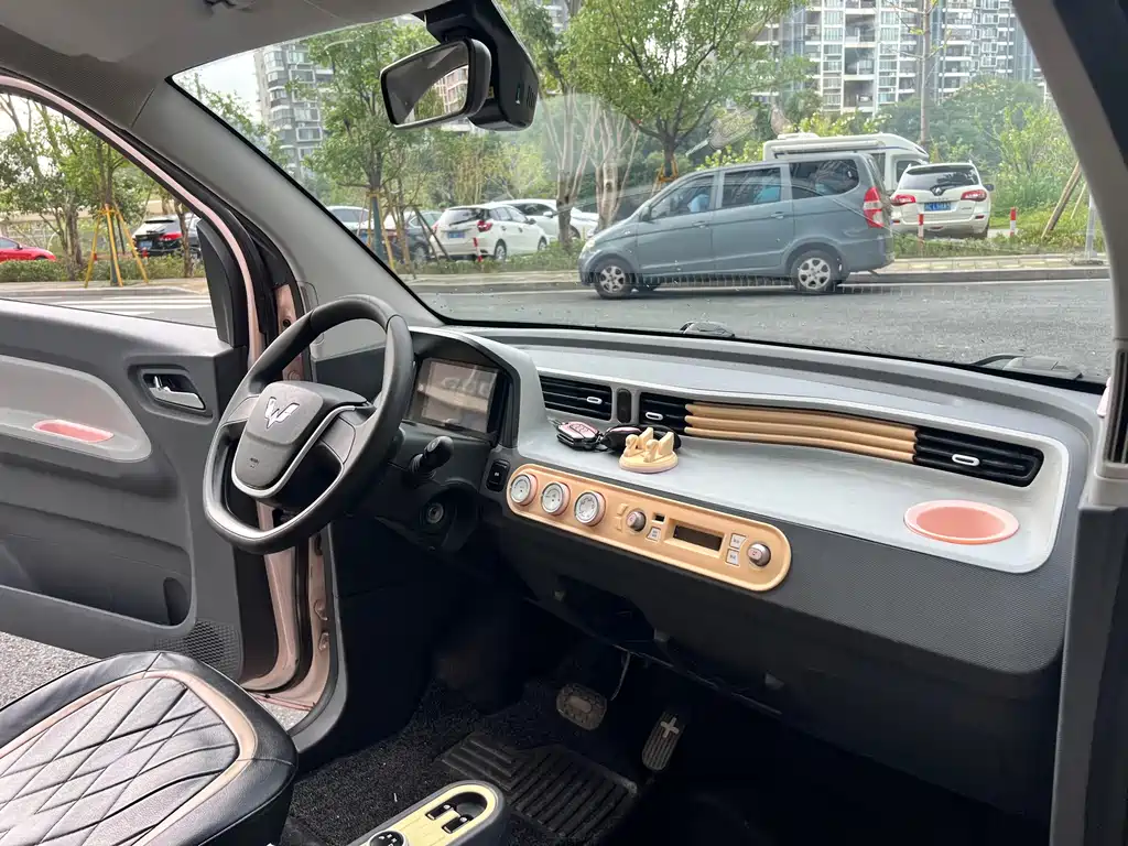 Wuling MINIEV — миниатюра 9