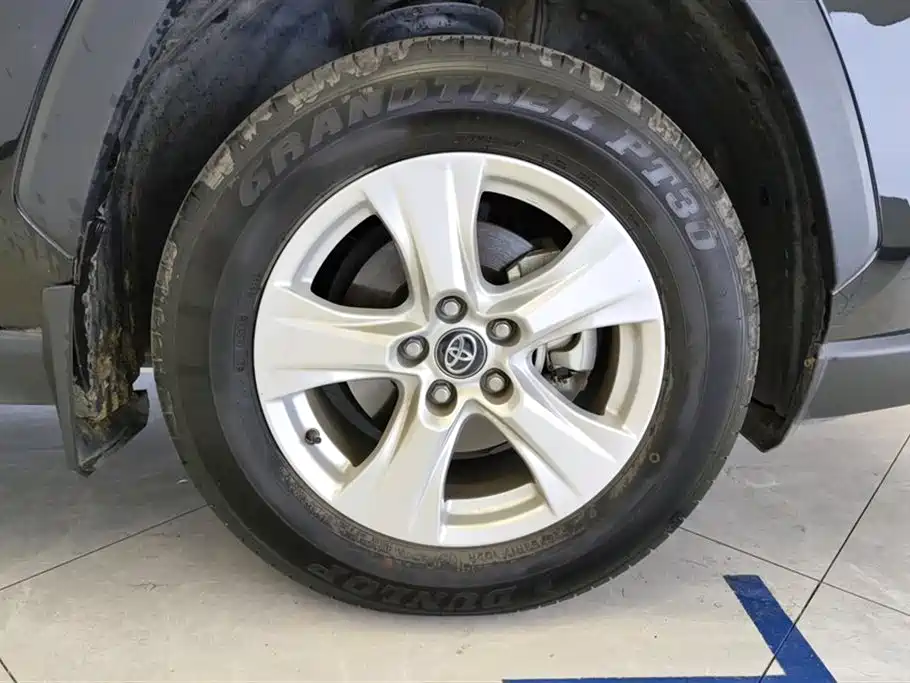 TOYOTA RAV4 RONGFANG