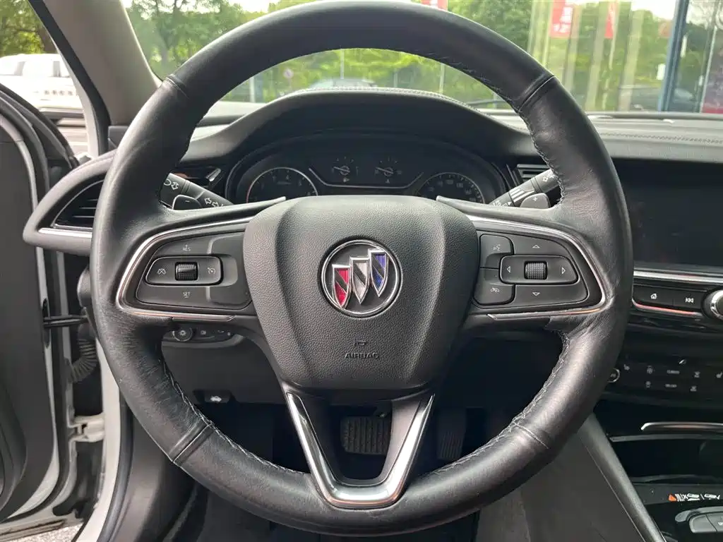 Buick Regal 2022 652T Smart