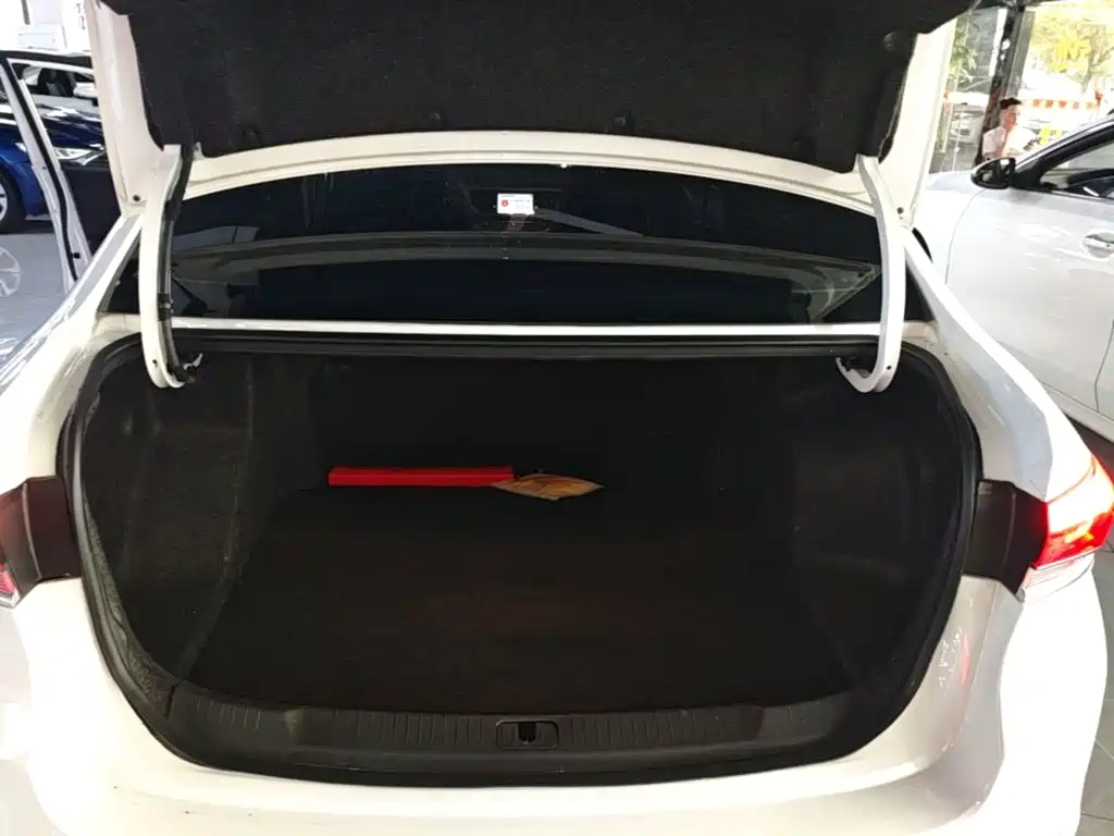Buick Excelle — миниатюра 19